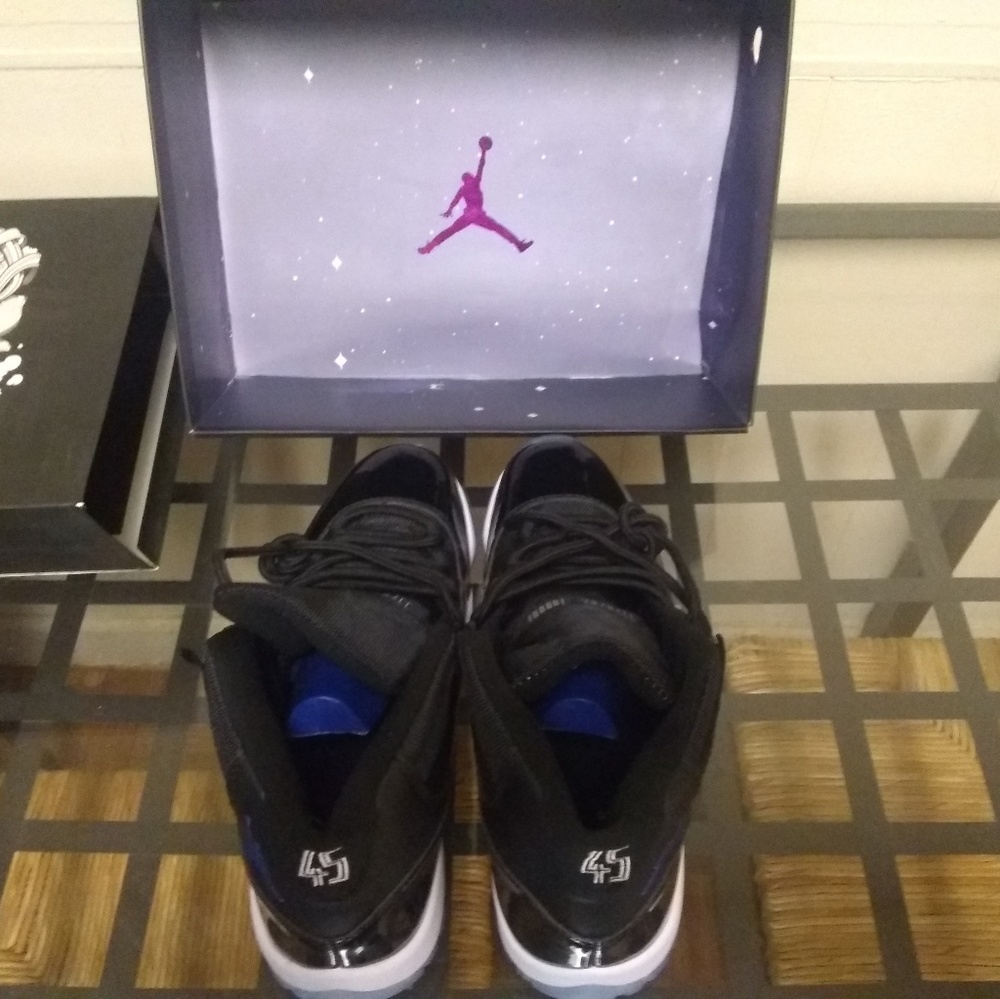 Air Jordan 11 Space Jam Men's Size 9.5